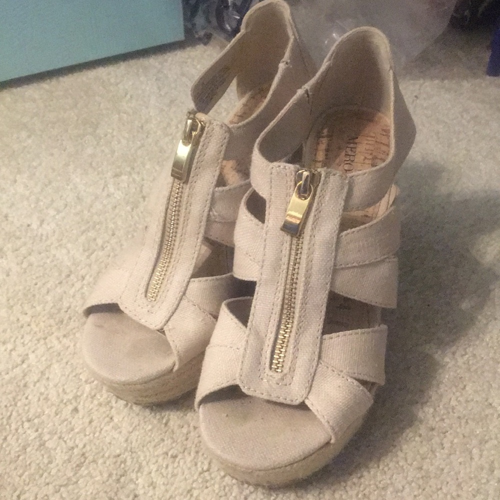 Lenin type material sandals